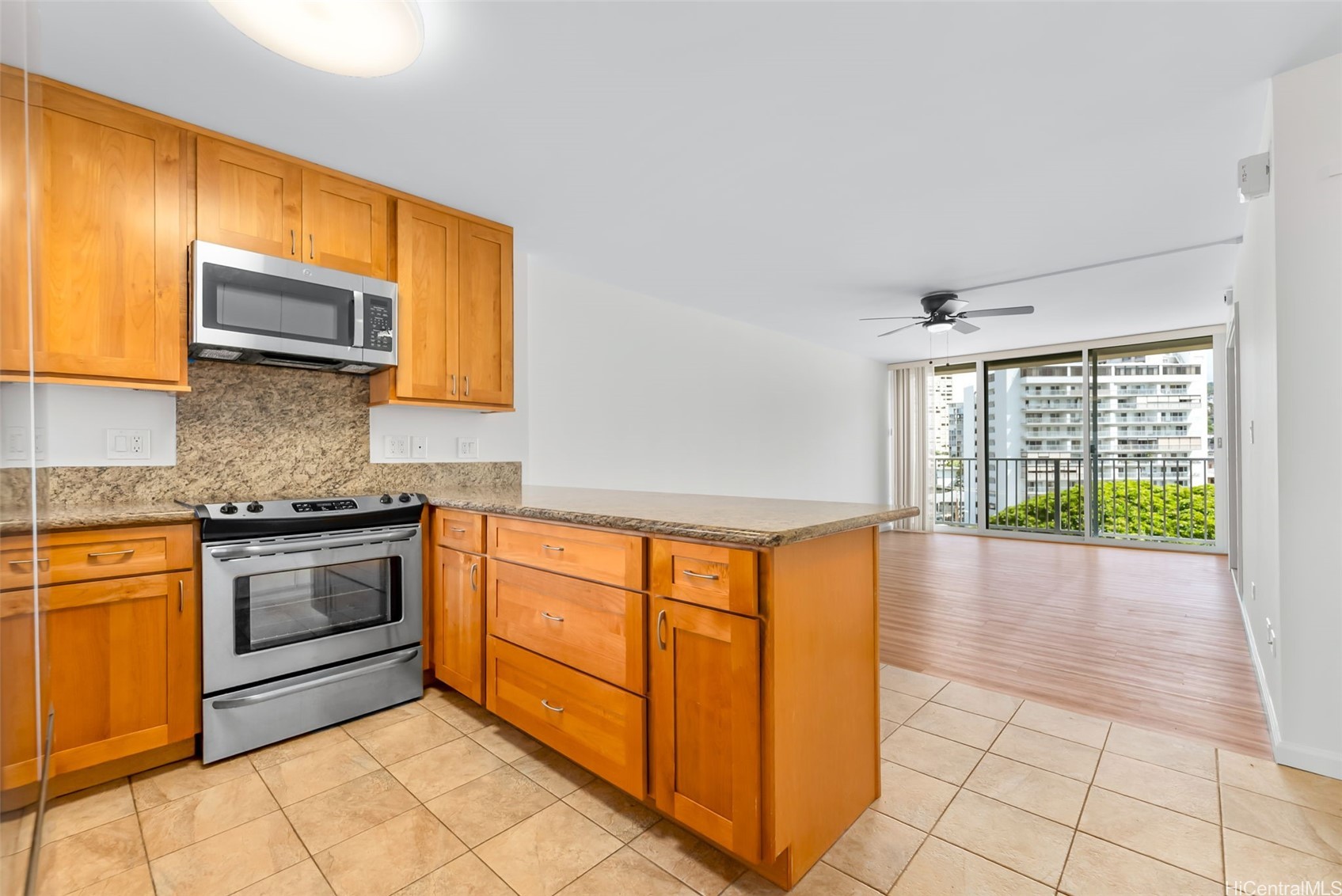 1617 Keeaumoku Street 703