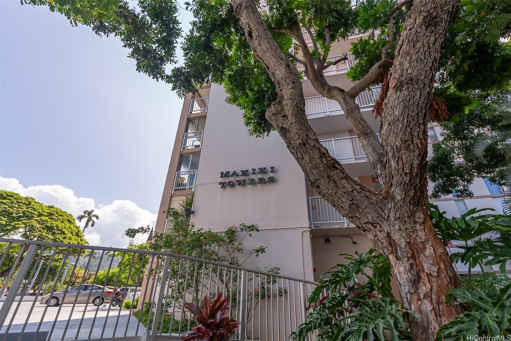 1617 Keeaumoku Street 703