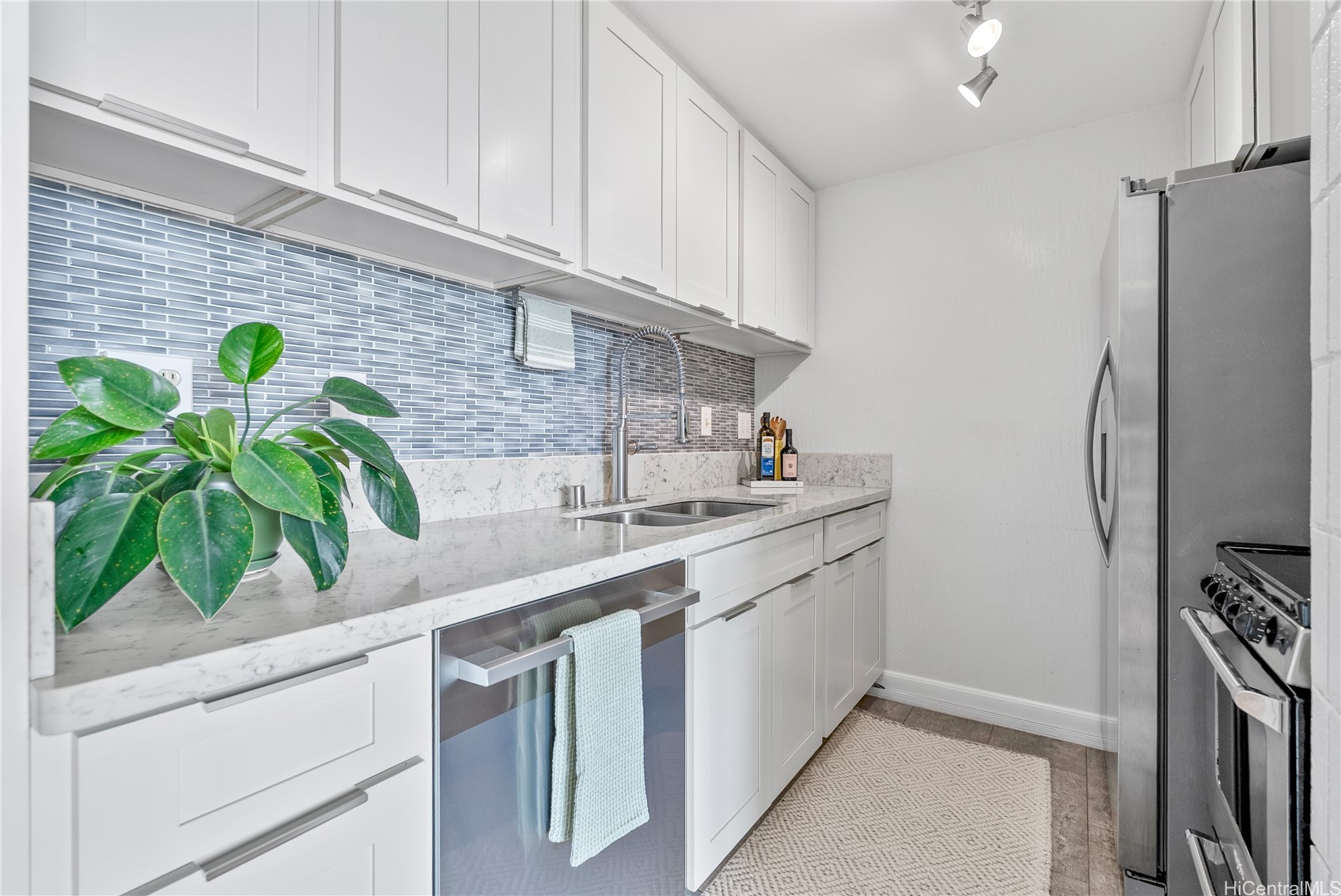 46-283 Kahuhipa Street C802