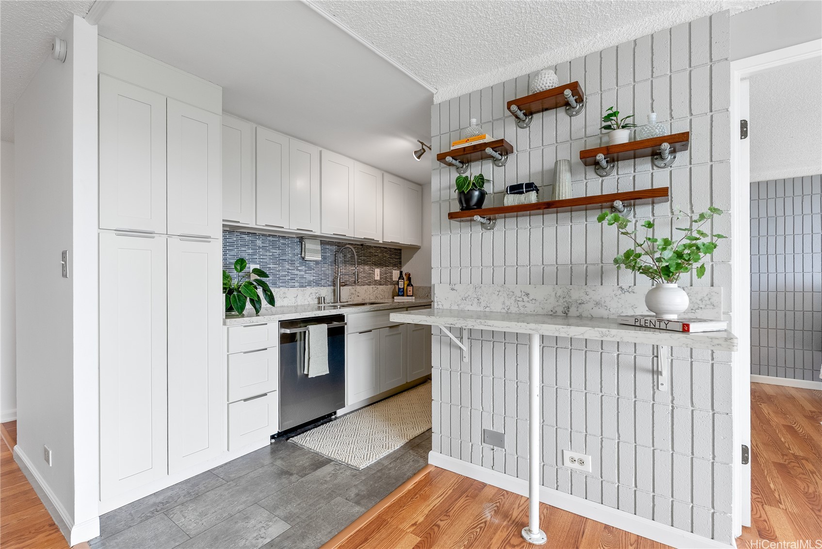 46-283 Kahuhipa Street C802