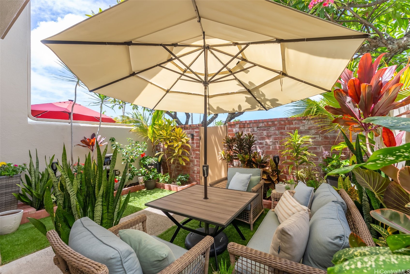 6370 Hawaii Kai Drive 2