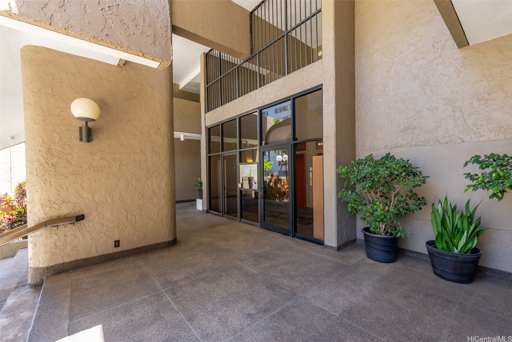311 Ohua Avenue 402