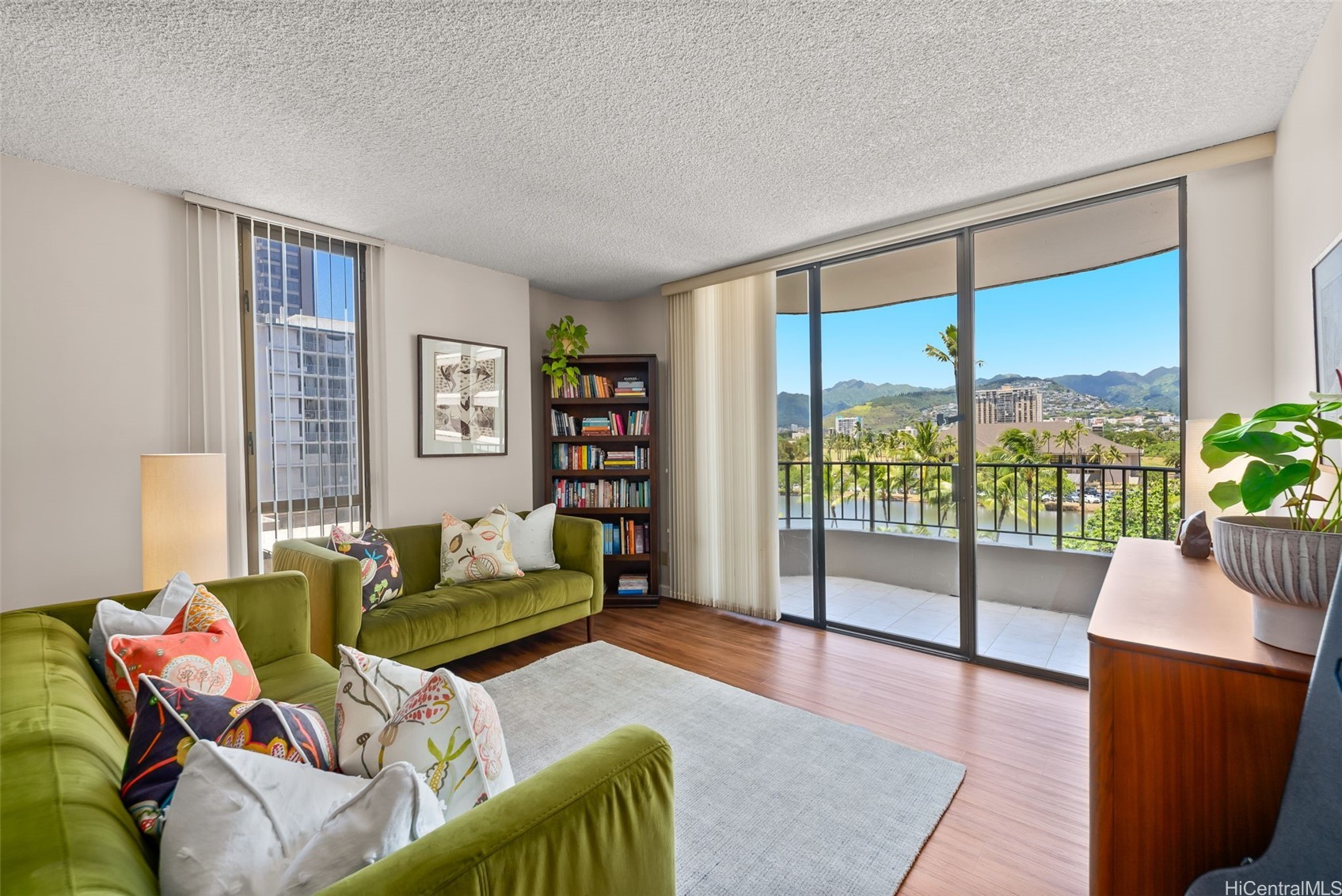 311 Ohua Avenue 402