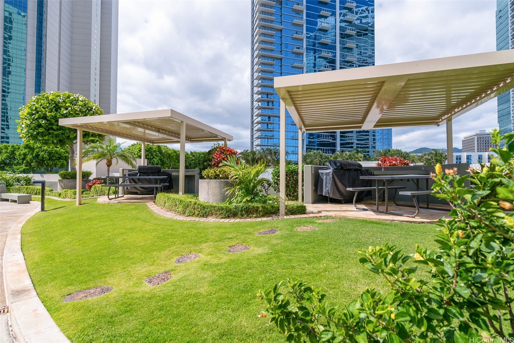1330 Ala Moana Boulevard 1808