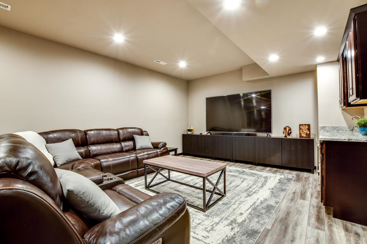 9917 Autumn Breeze Road