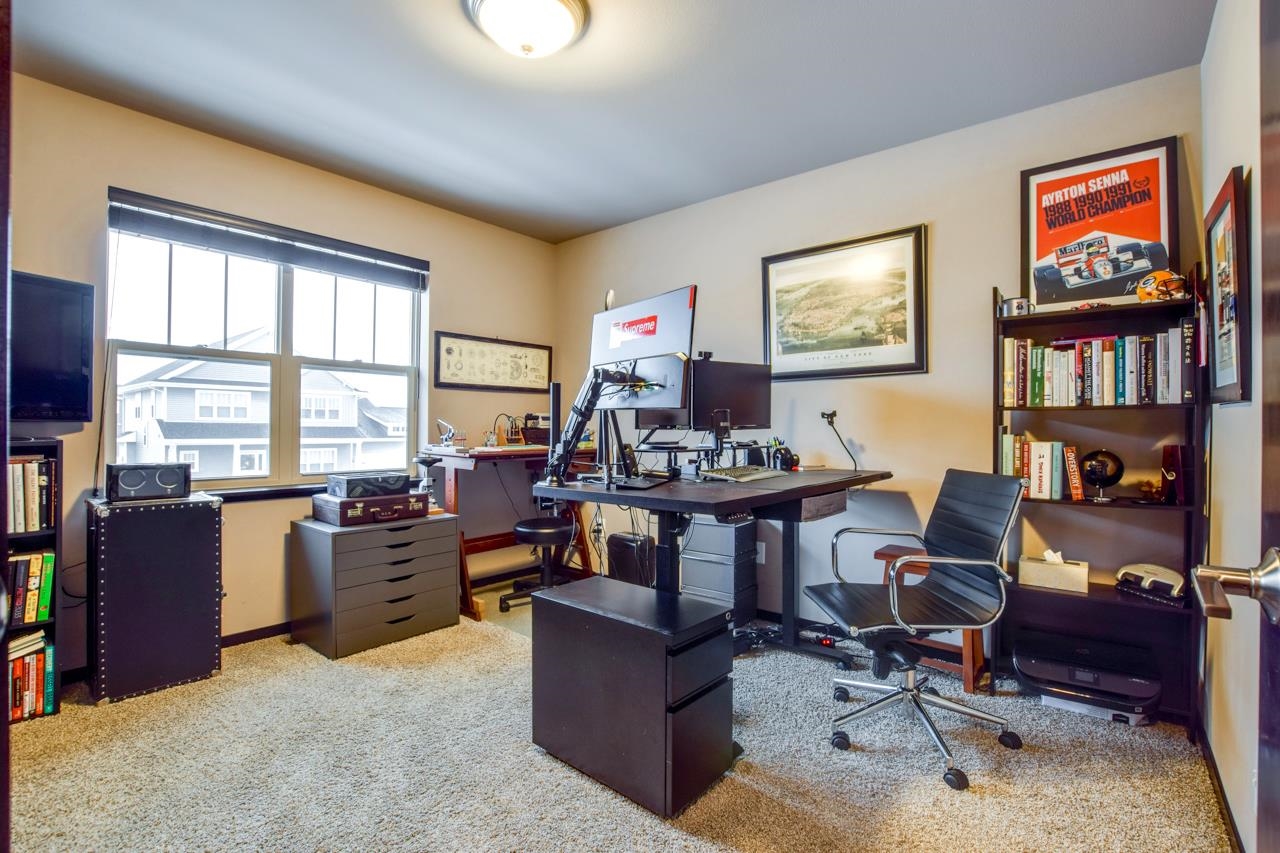 9917 Autumn Breeze Road