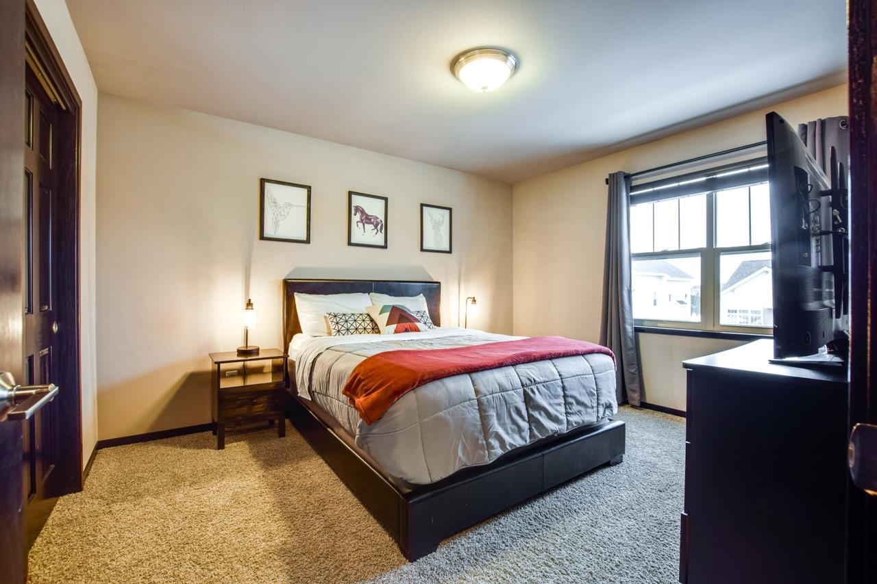 9917 Autumn Breeze Road