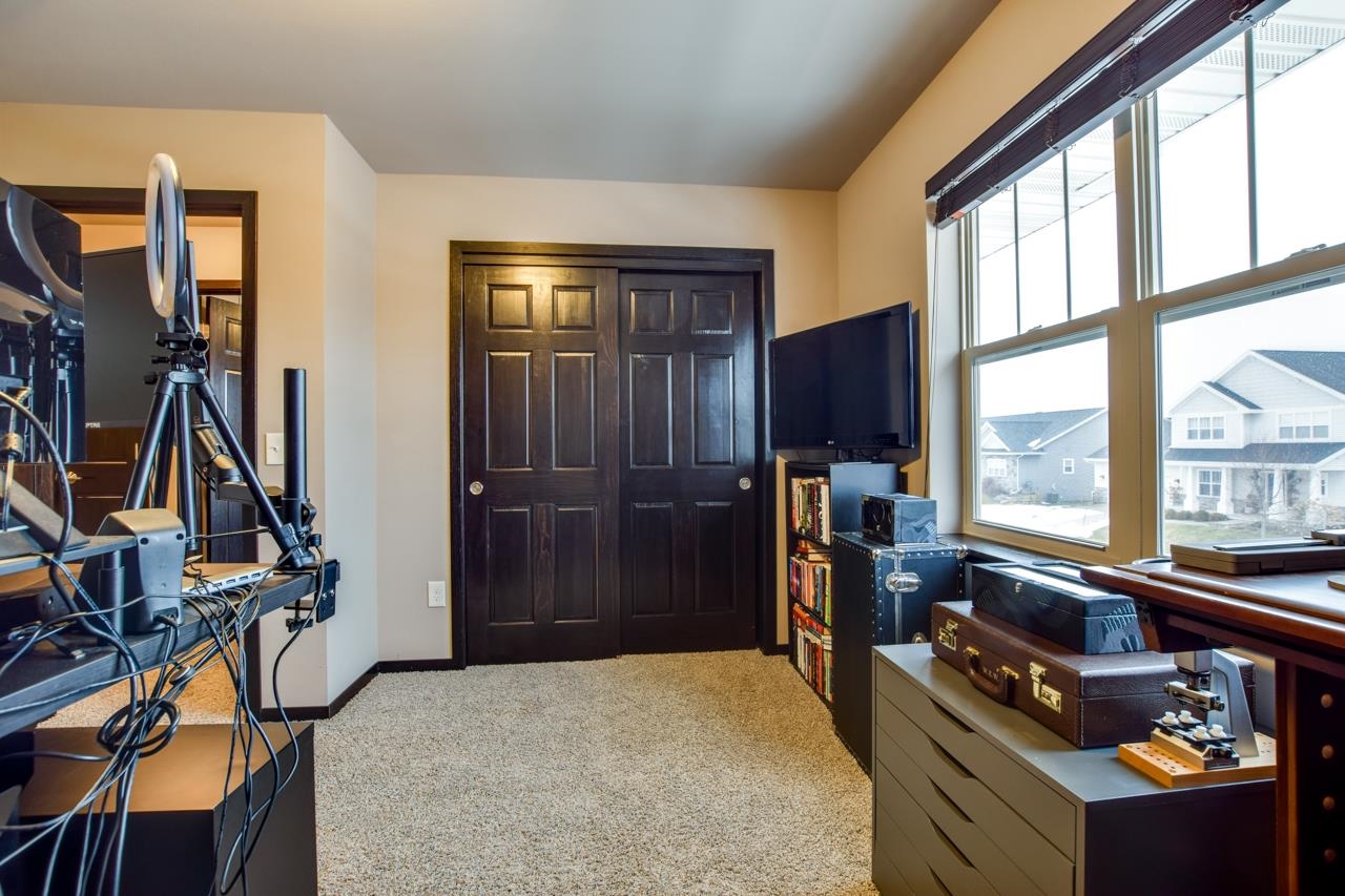 9917 Autumn Breeze Road