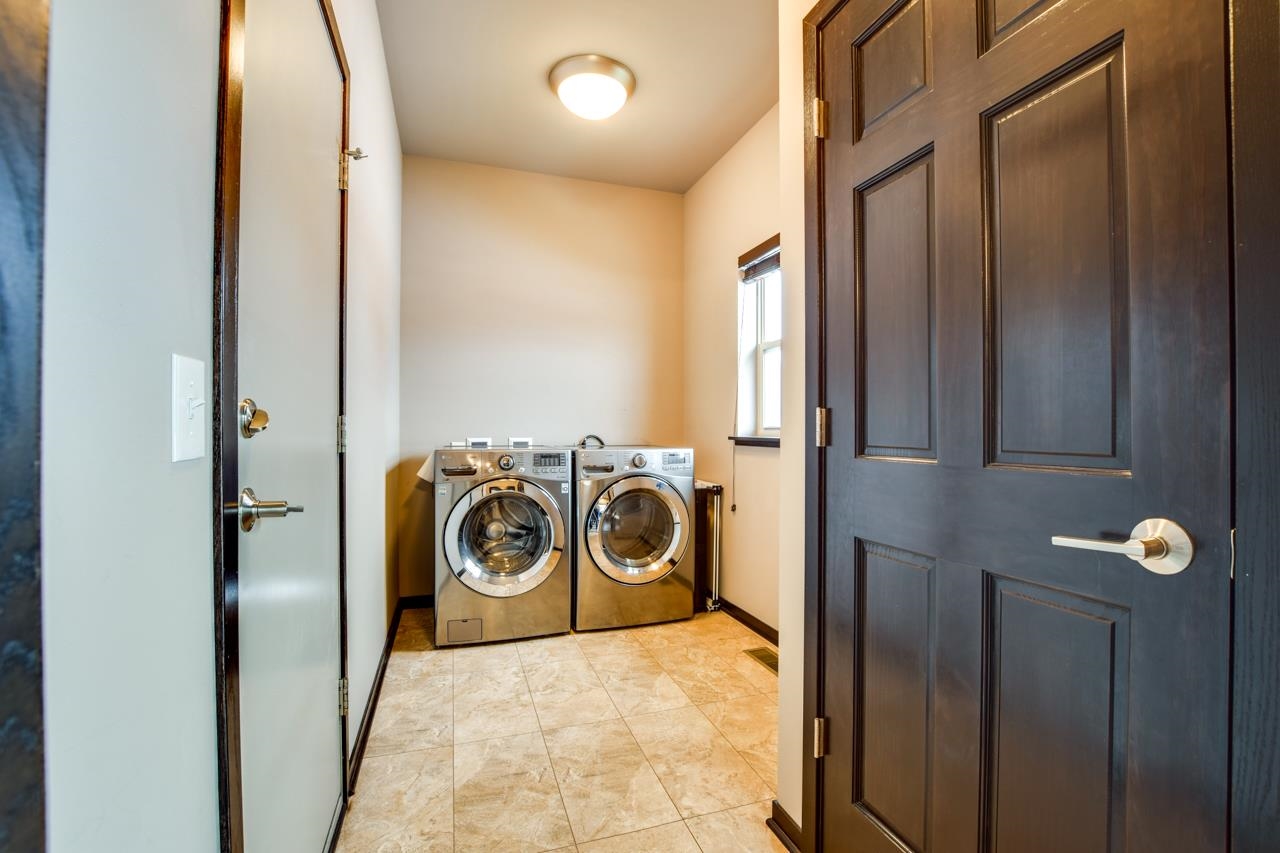 9917 Autumn Breeze Road