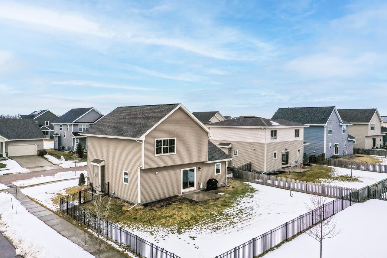 9917 Autumn Breeze Road