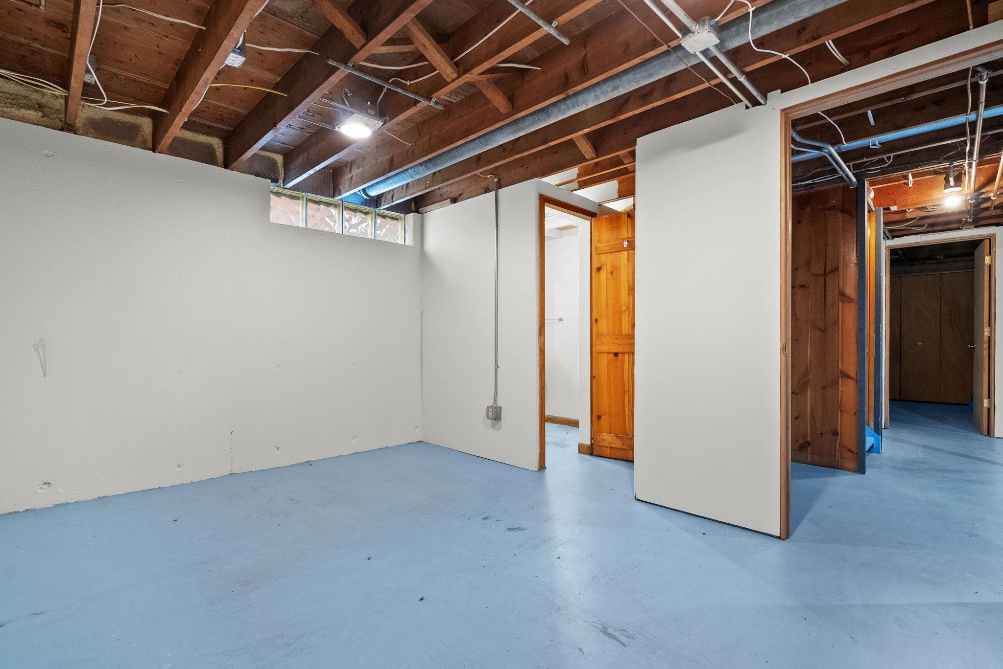 2421 Chamberlain Avenue