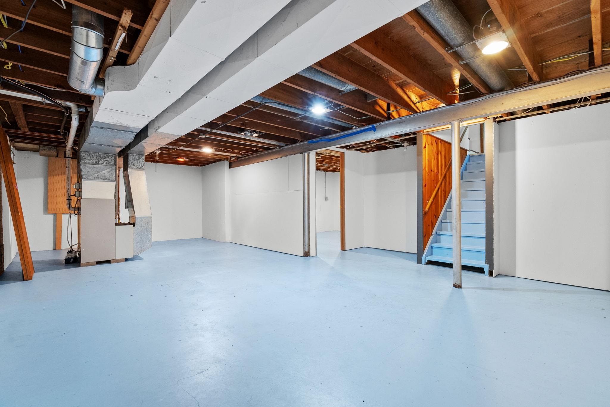 2421 Chamberlain Avenue