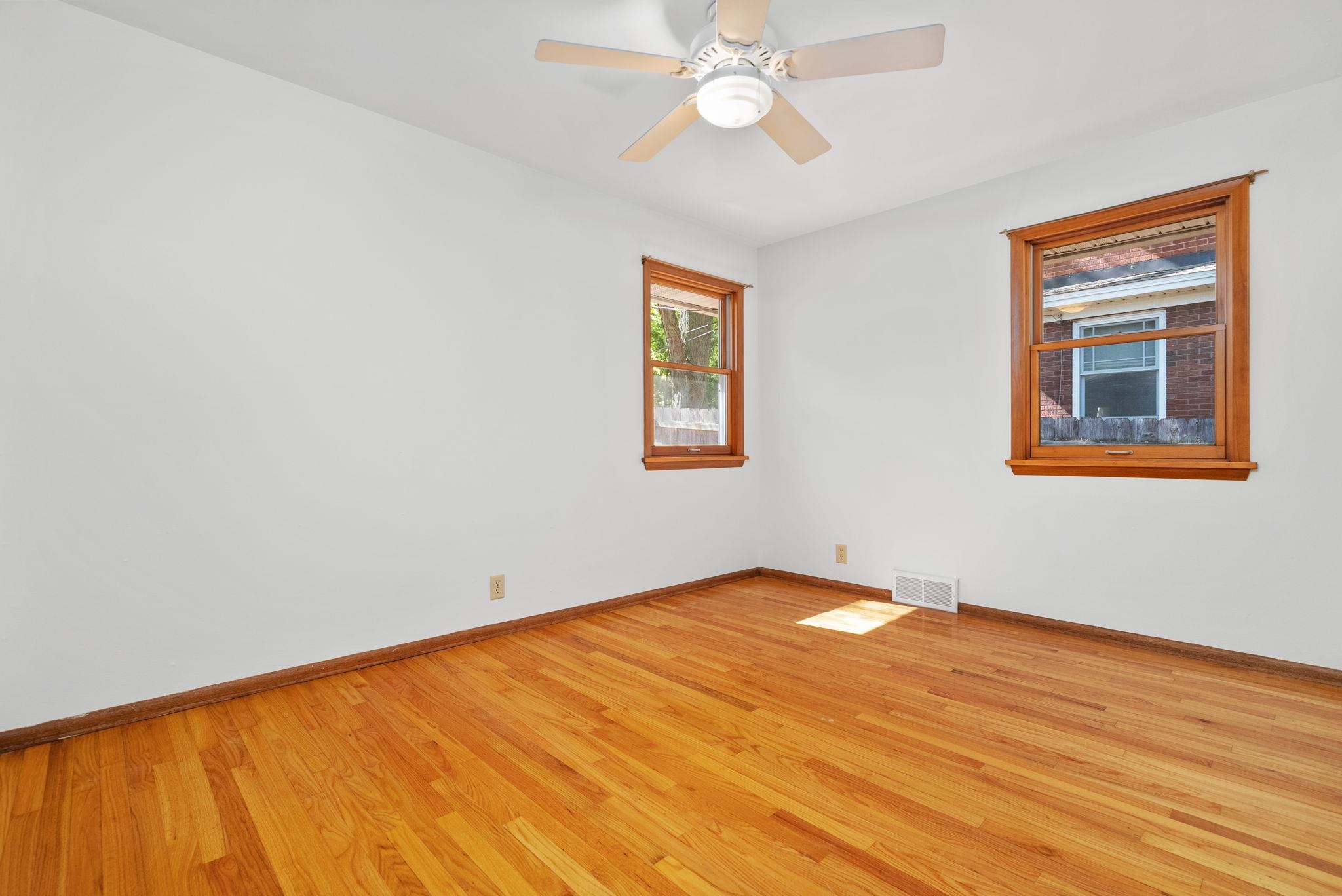 2421 Chamberlain Avenue