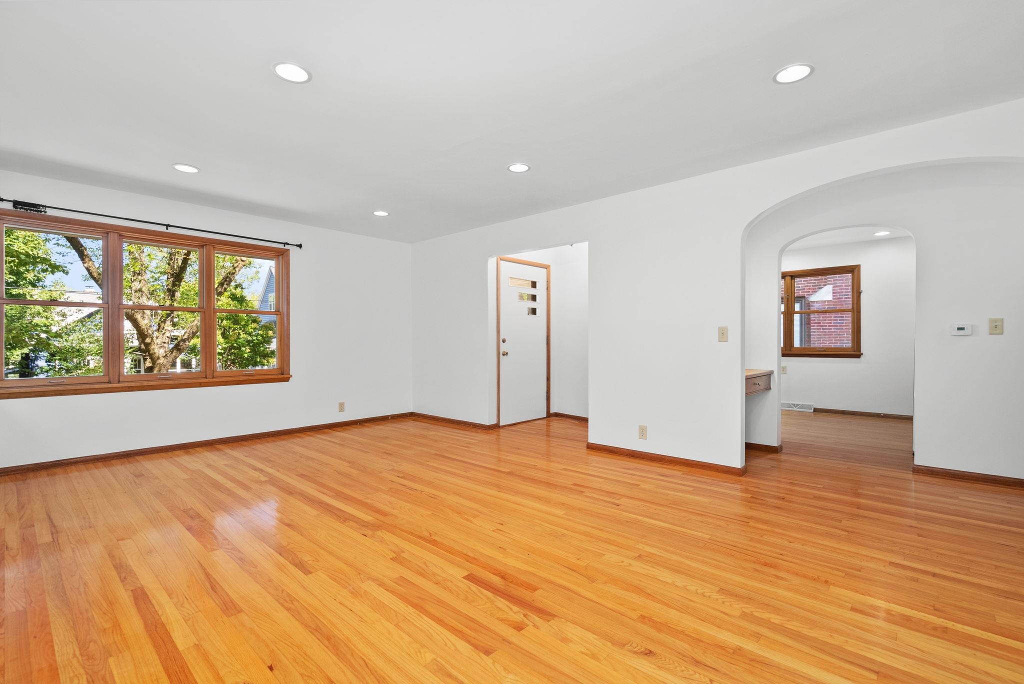 2421 Chamberlain Avenue