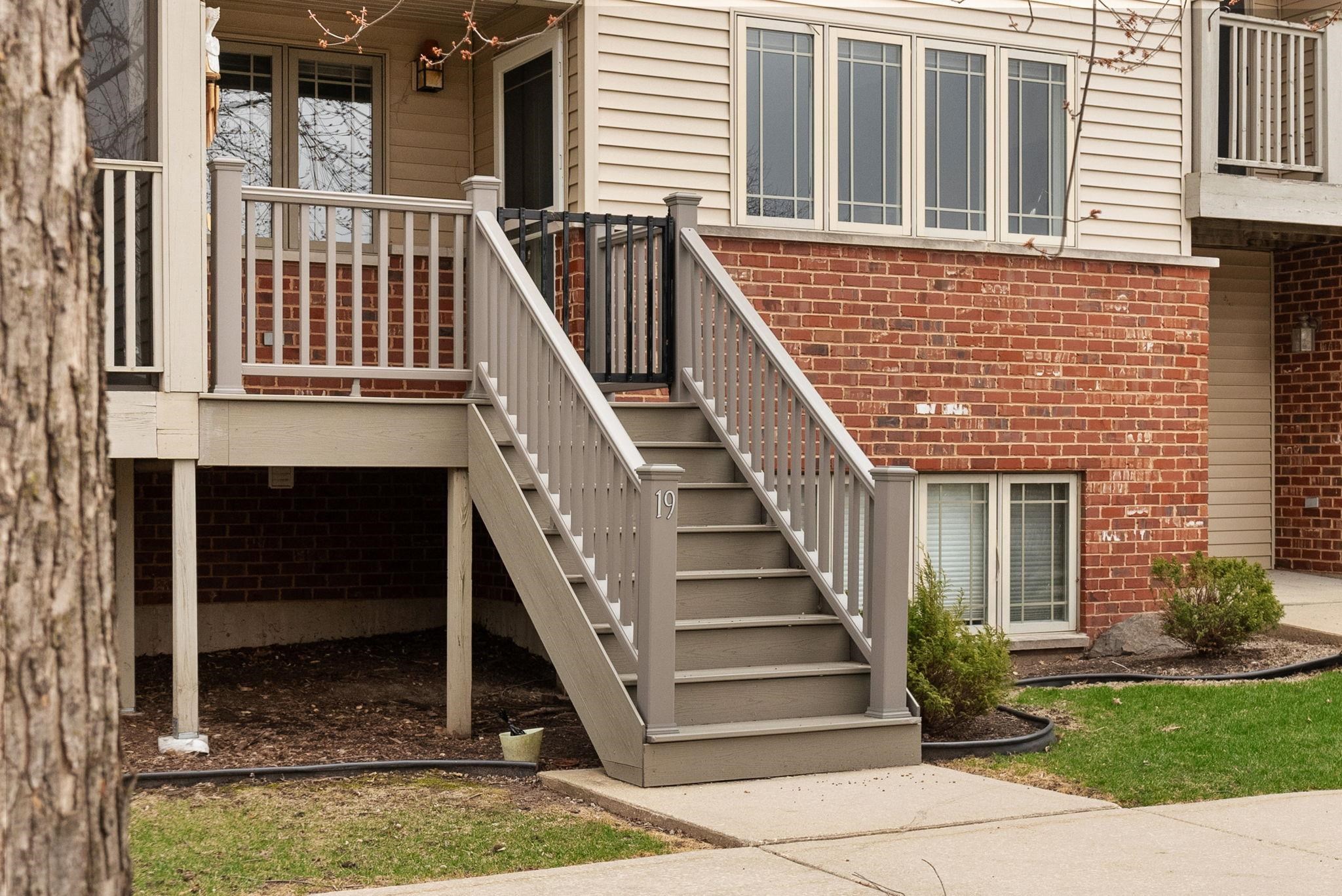 19 Prairie Edge Way