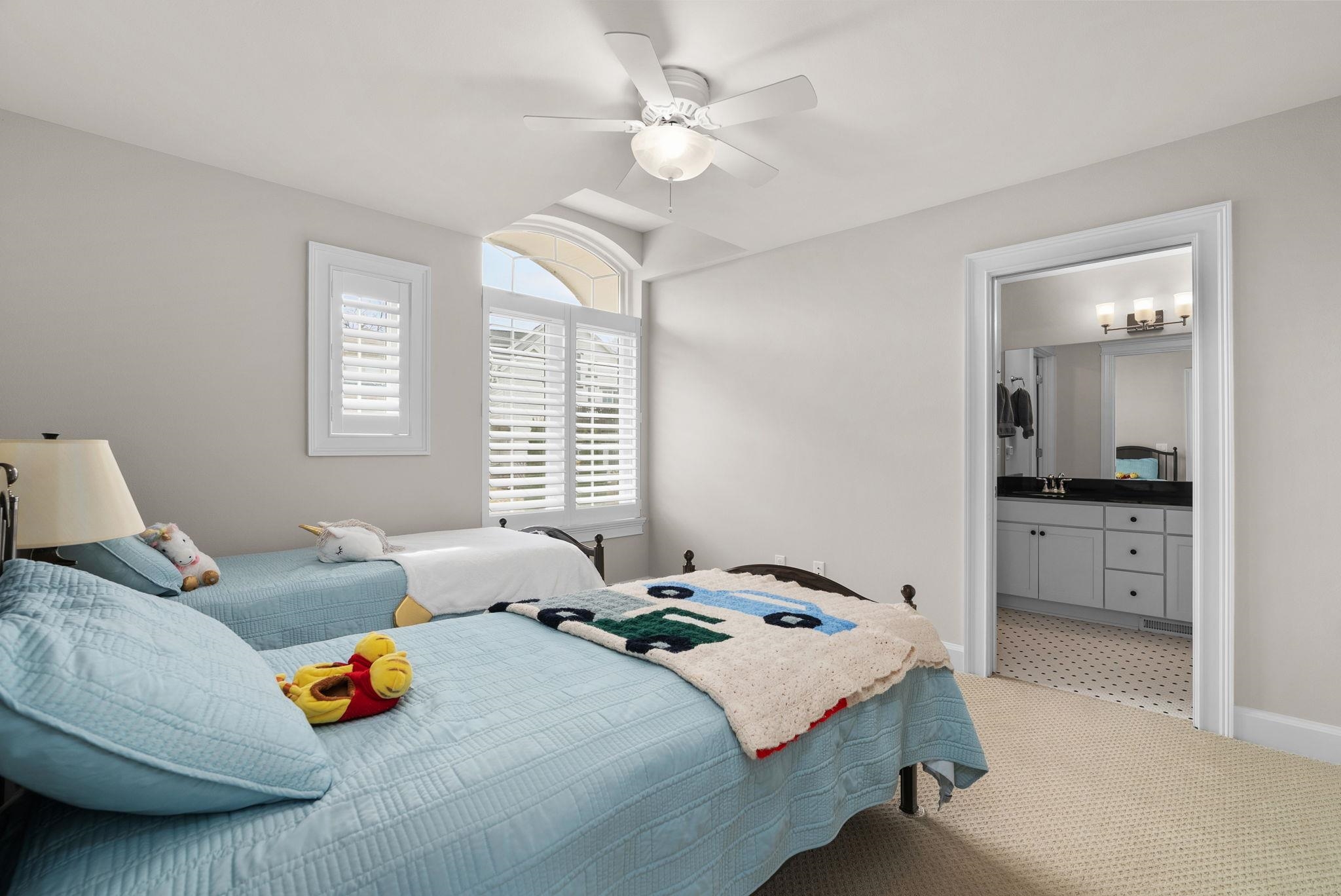 6738 N Chickahauk Trail