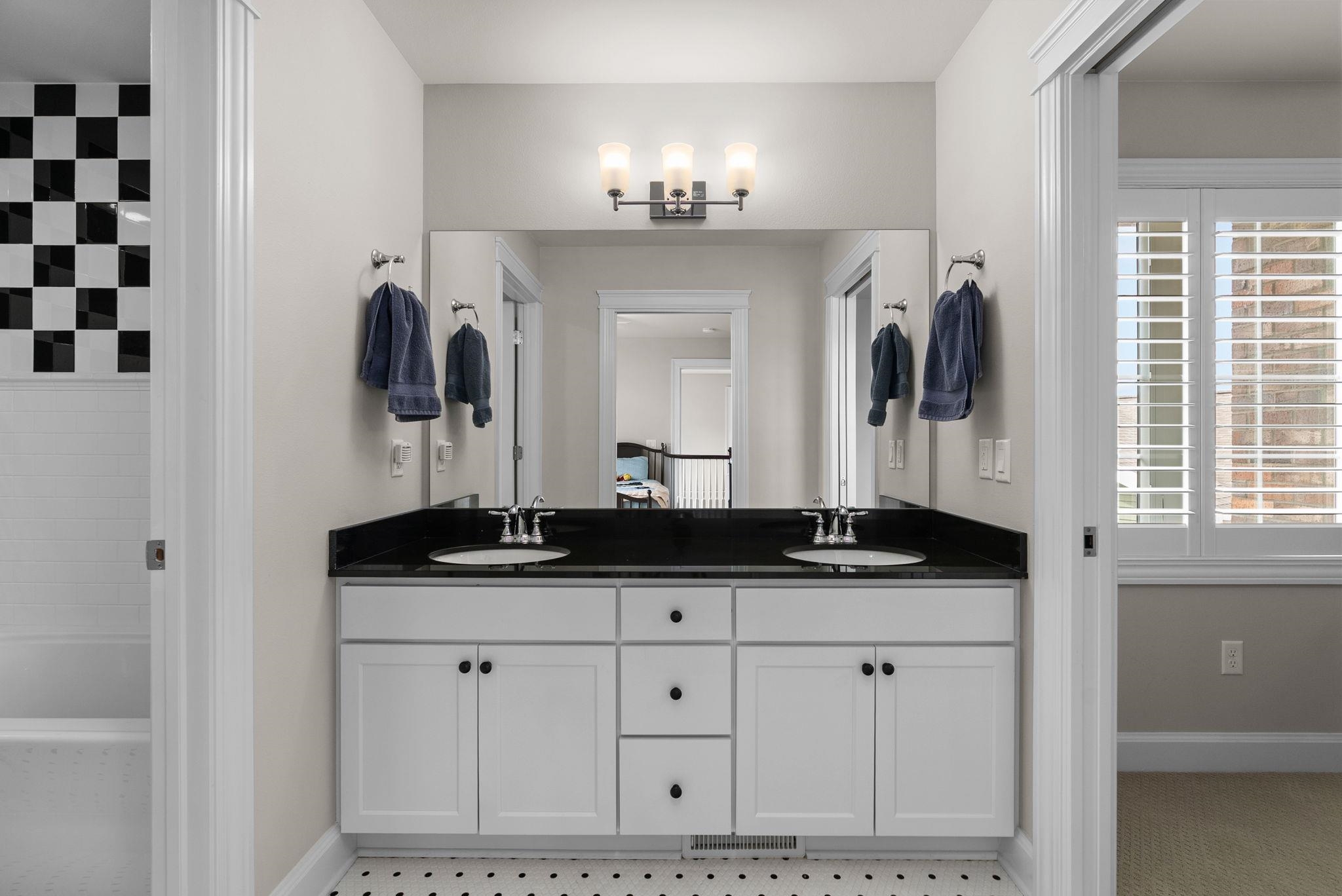 6738 N Chickahauk Trail