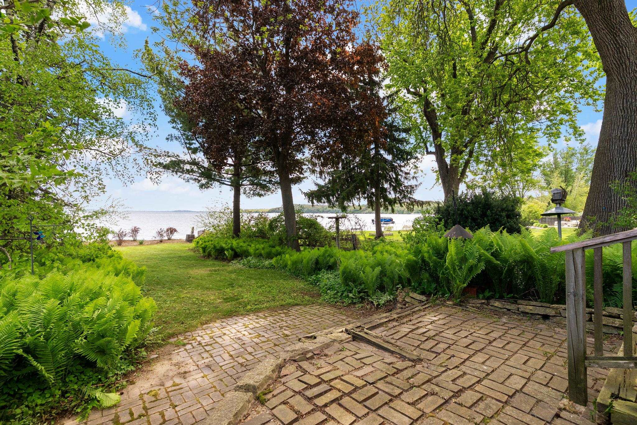 5448 Lake Mendota Drive