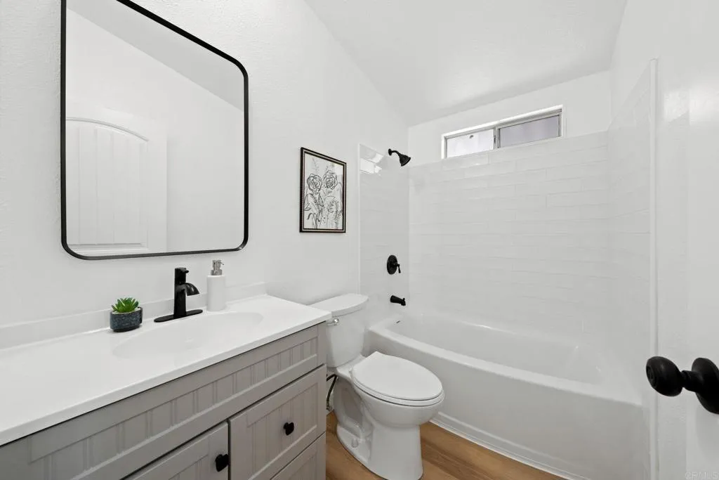 255 E Bradley Unit Spc 21