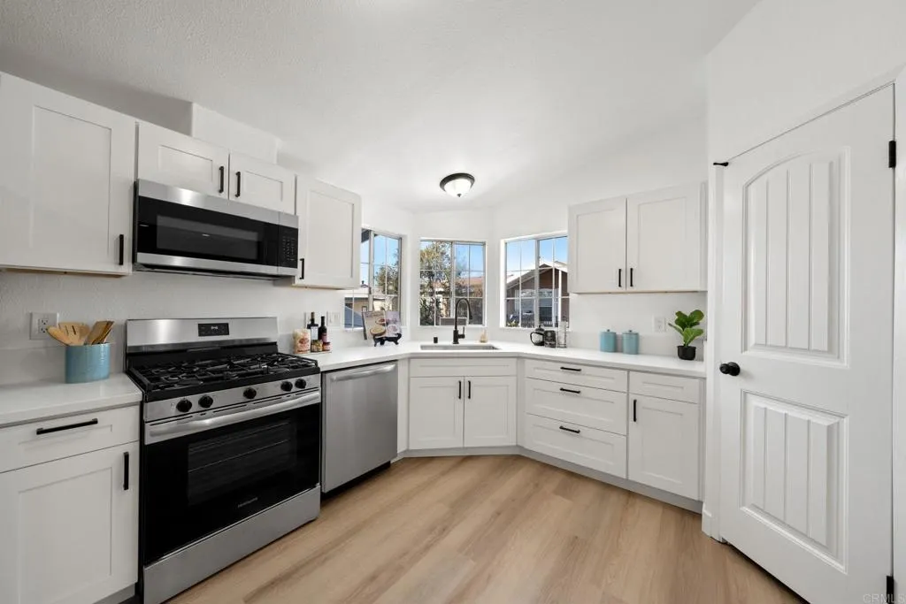 255 E Bradley Unit Spc 21