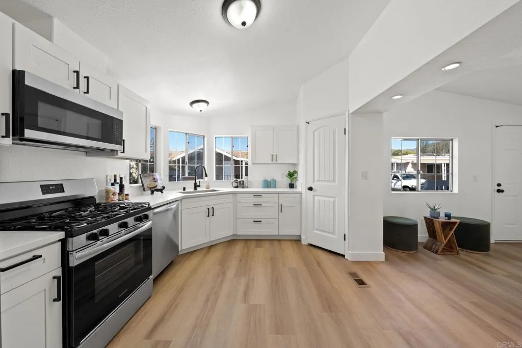 255 E Bradley Unit Spc 21
