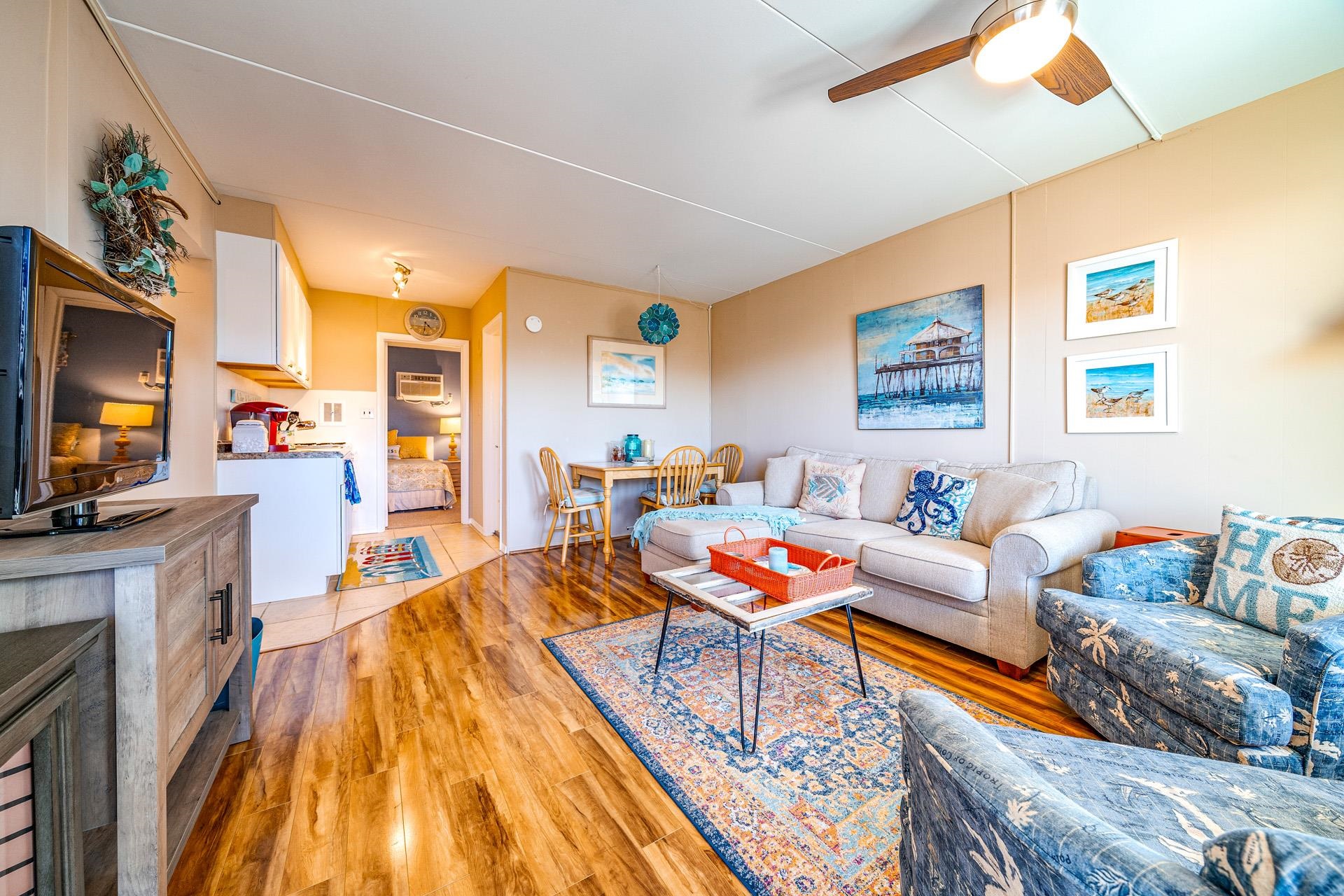 7403 Pacific Avenue Unit: 8