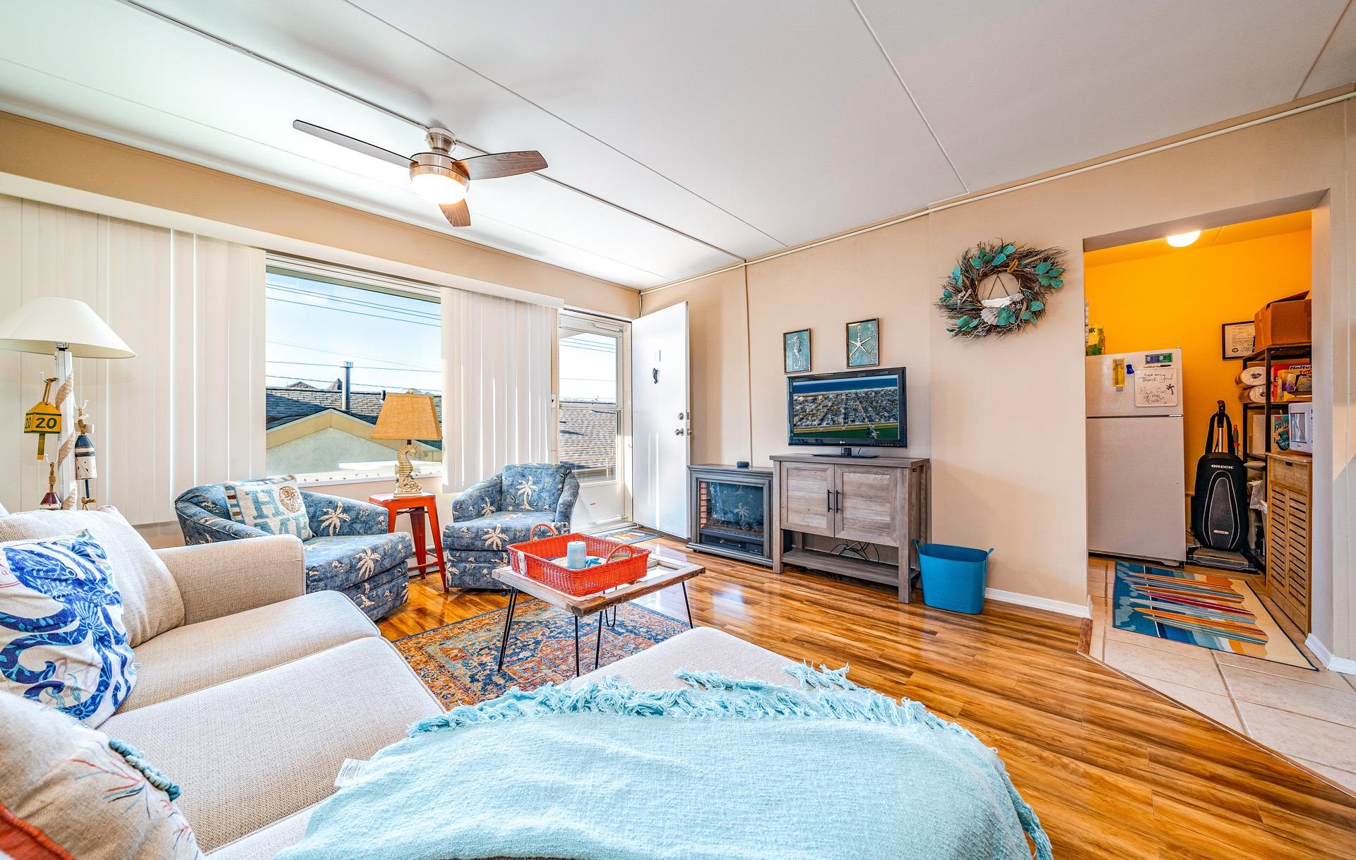 7403 Pacific Avenue Unit: 8