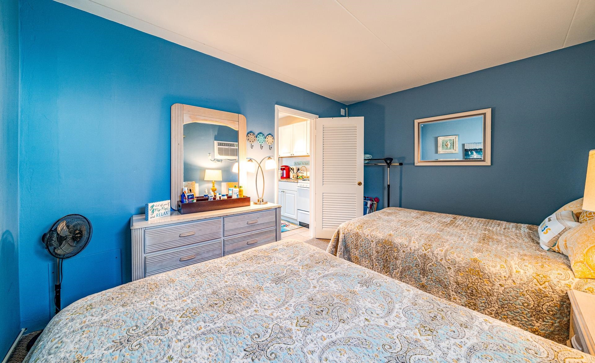 7403 Pacific Avenue Unit: 8