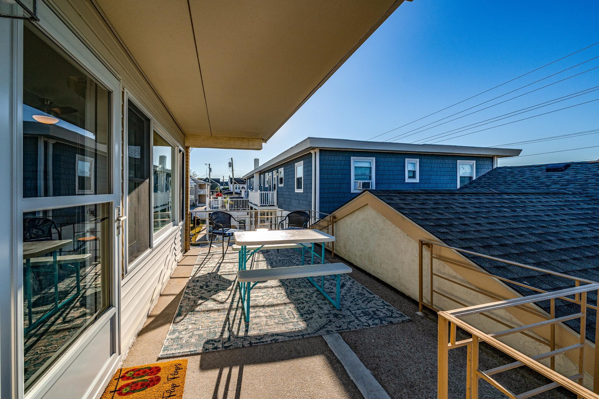 7403 Pacific Avenue Unit: 8