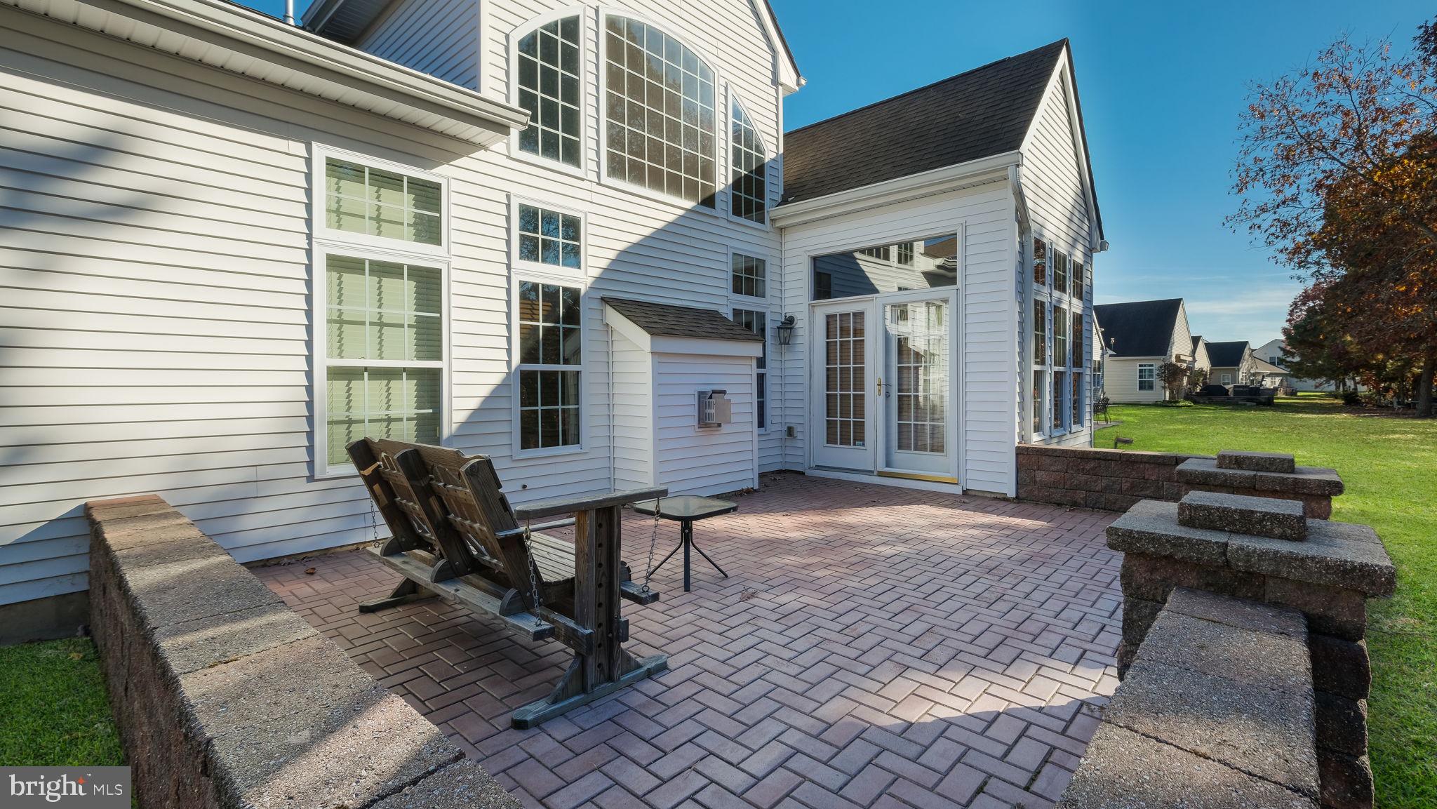 46 Ernst Ct