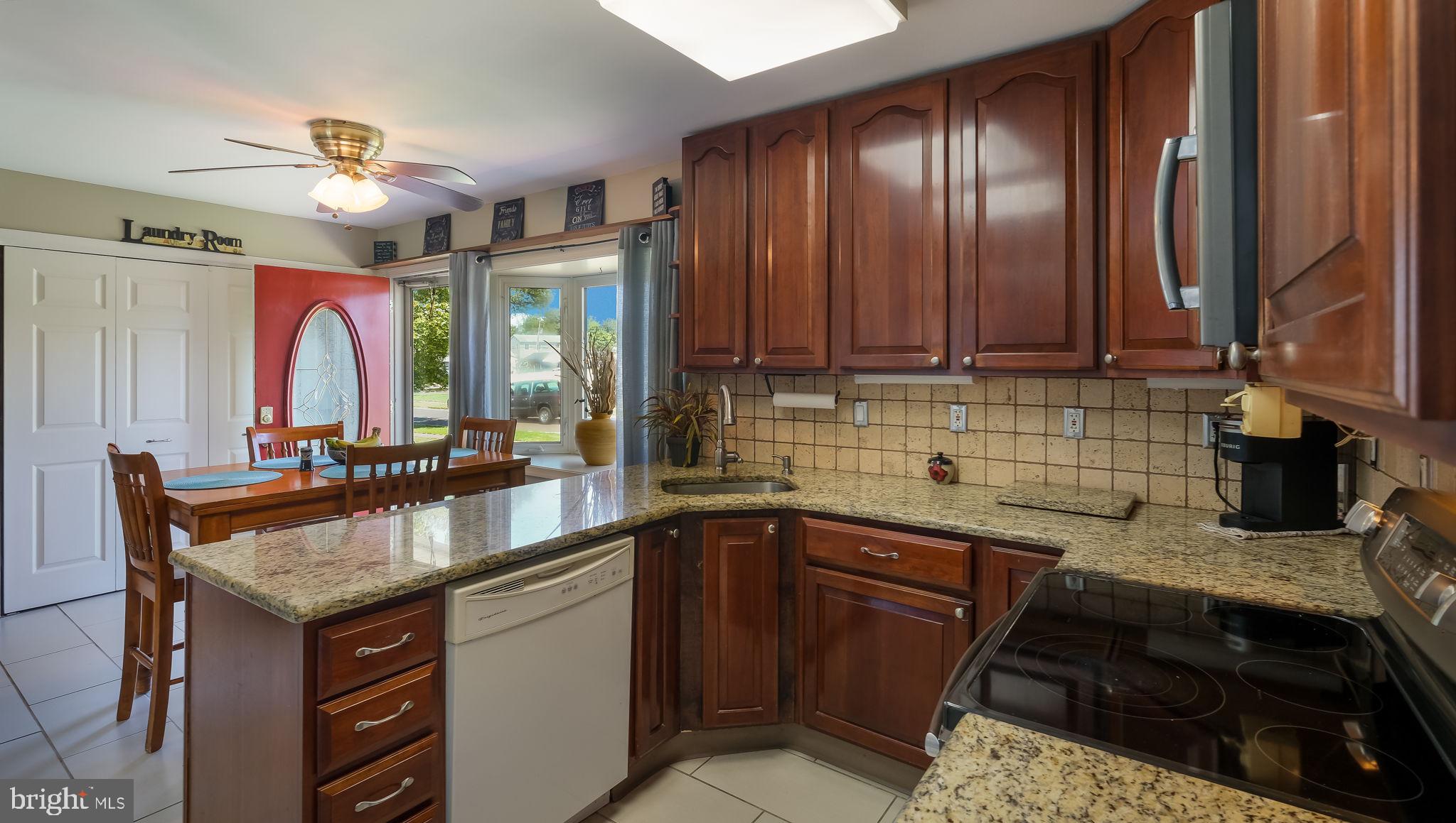 8 Strawberry Ln