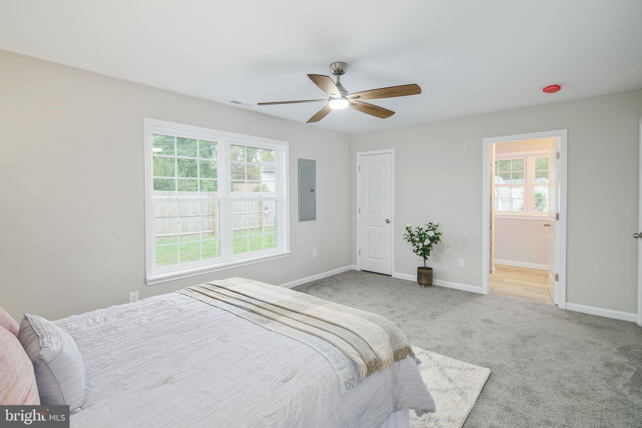 279 Willow Dr