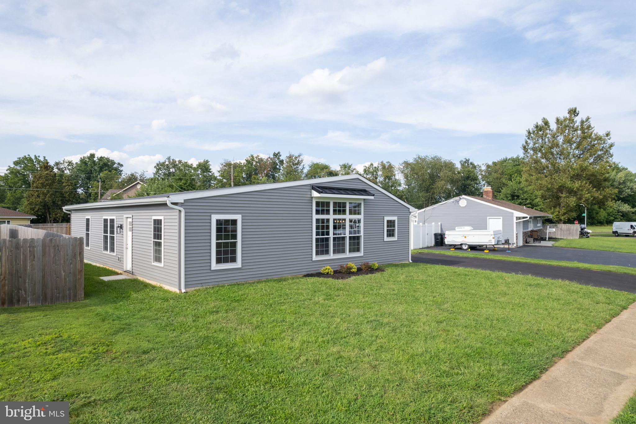 279 Willow Dr