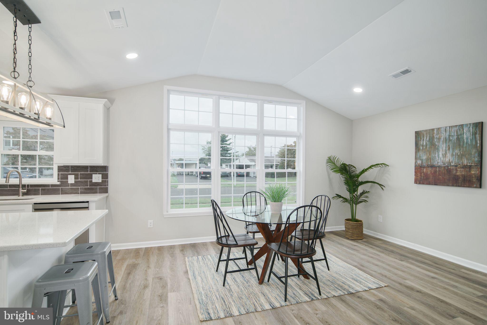 279 Willow Dr