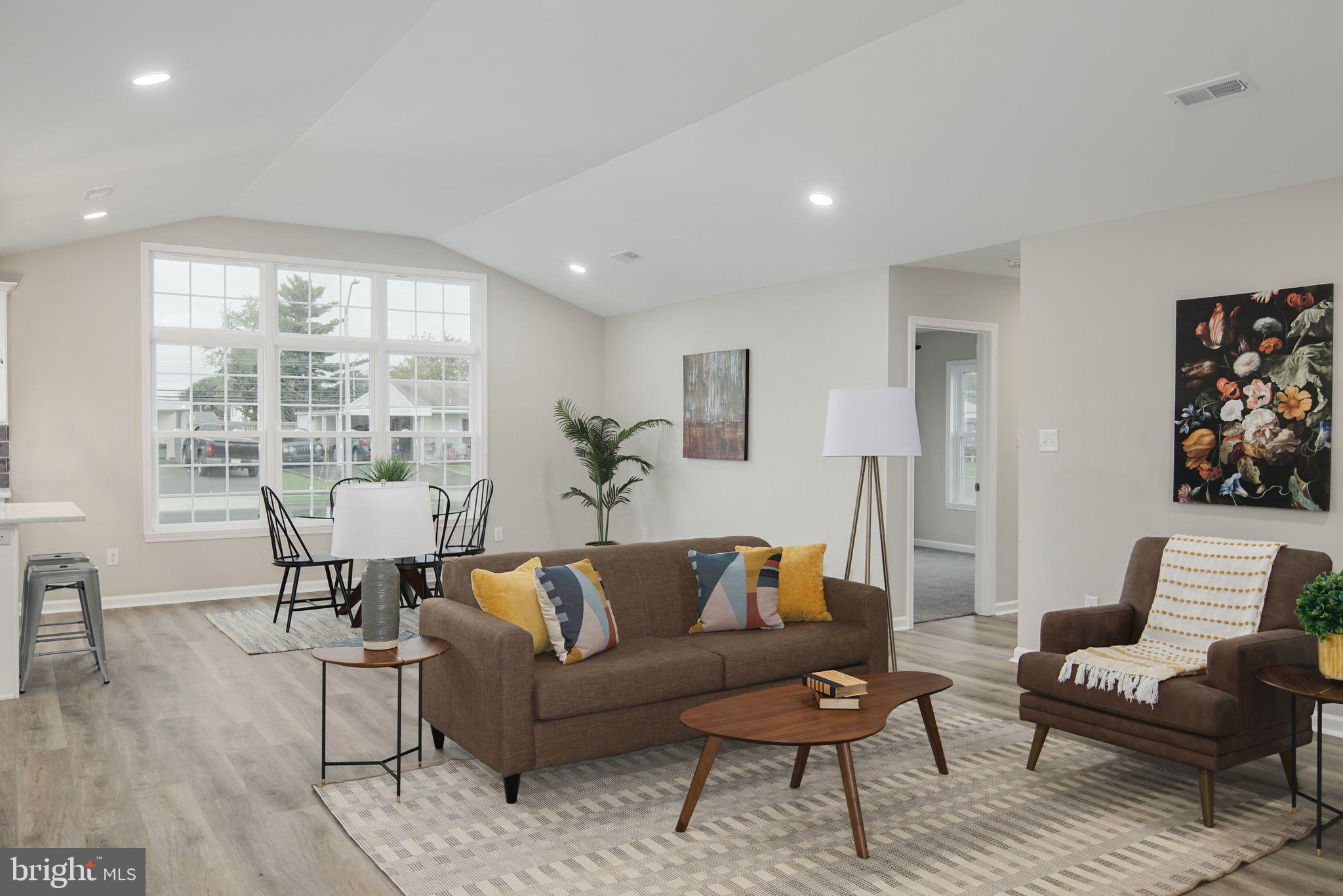 279 Willow Dr