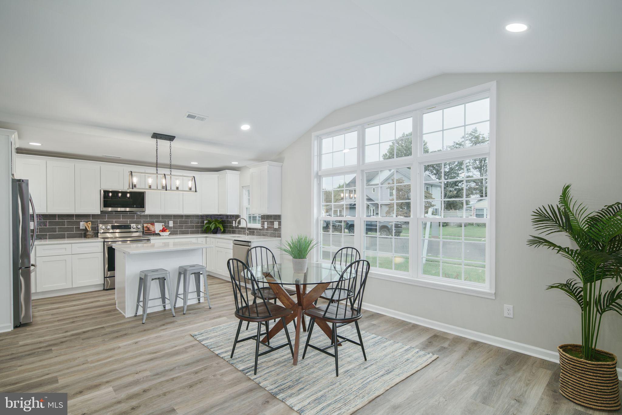 279 Willow Dr