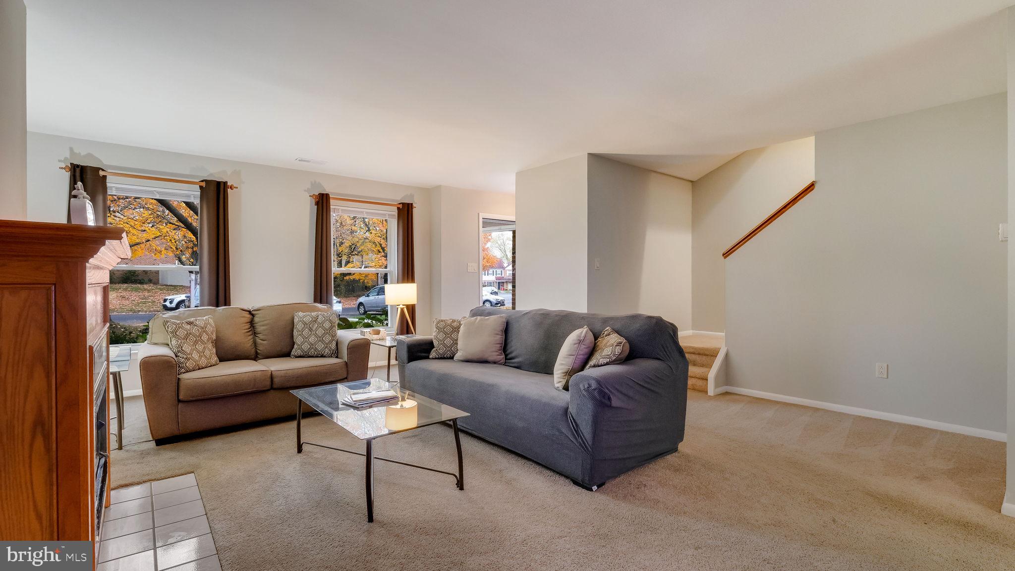 128 Garrison Ct