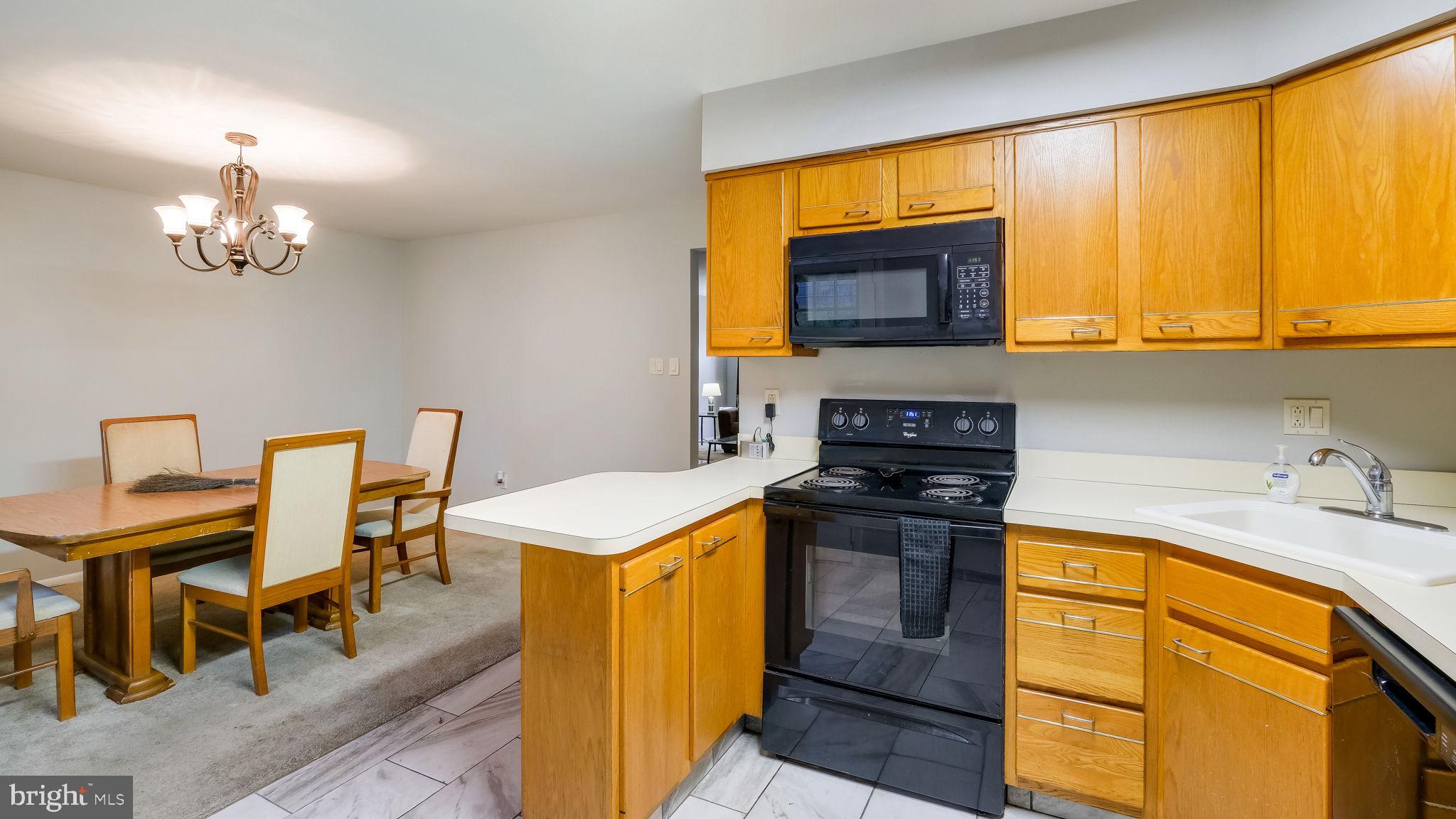 128 Garrison Ct
