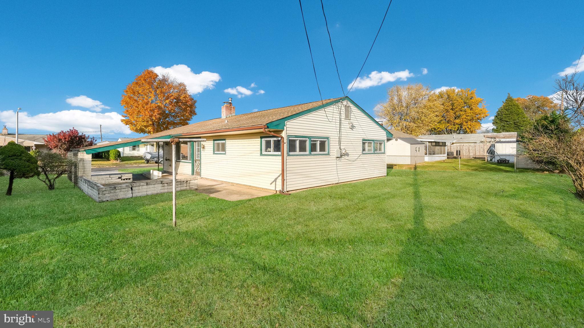 48 Leisure Ln