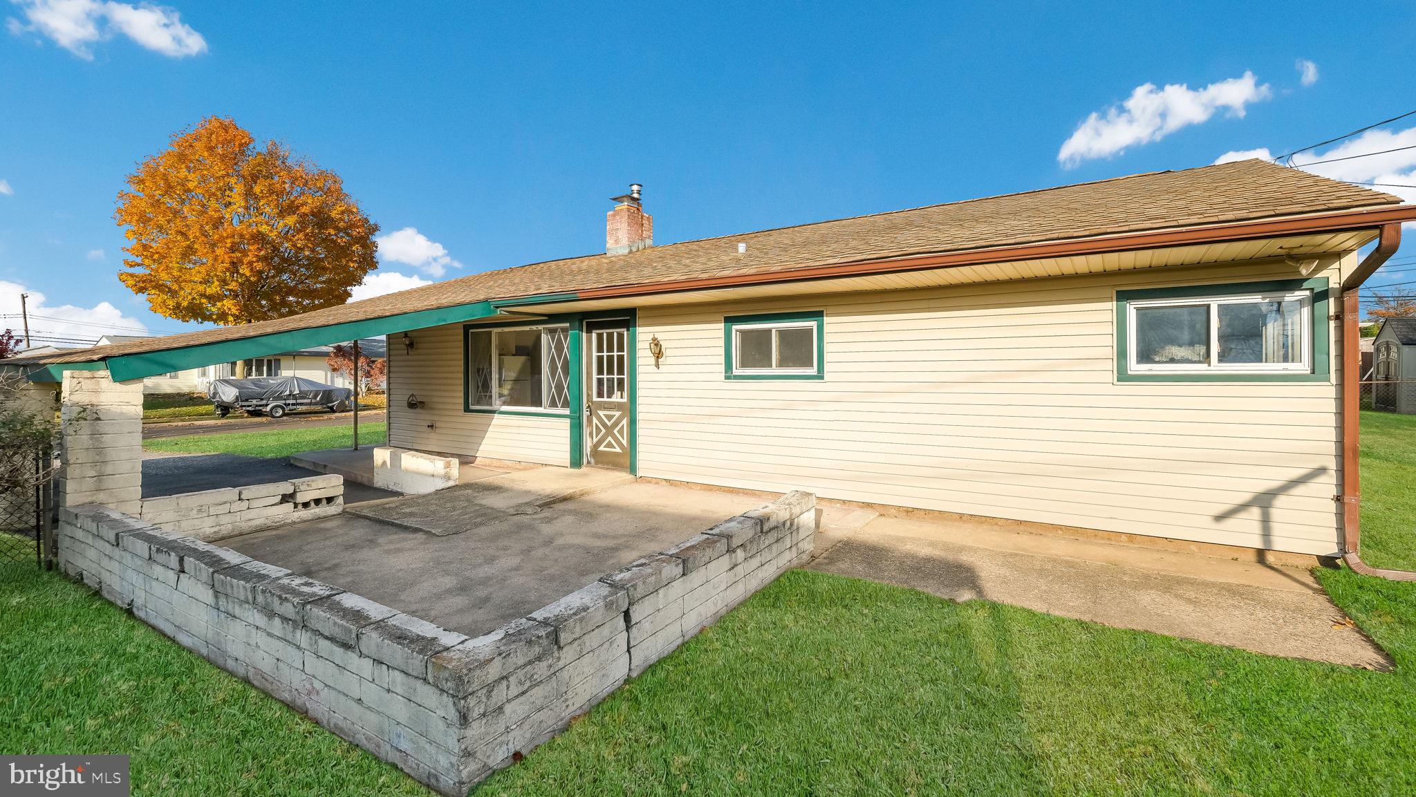 48 Leisure Ln