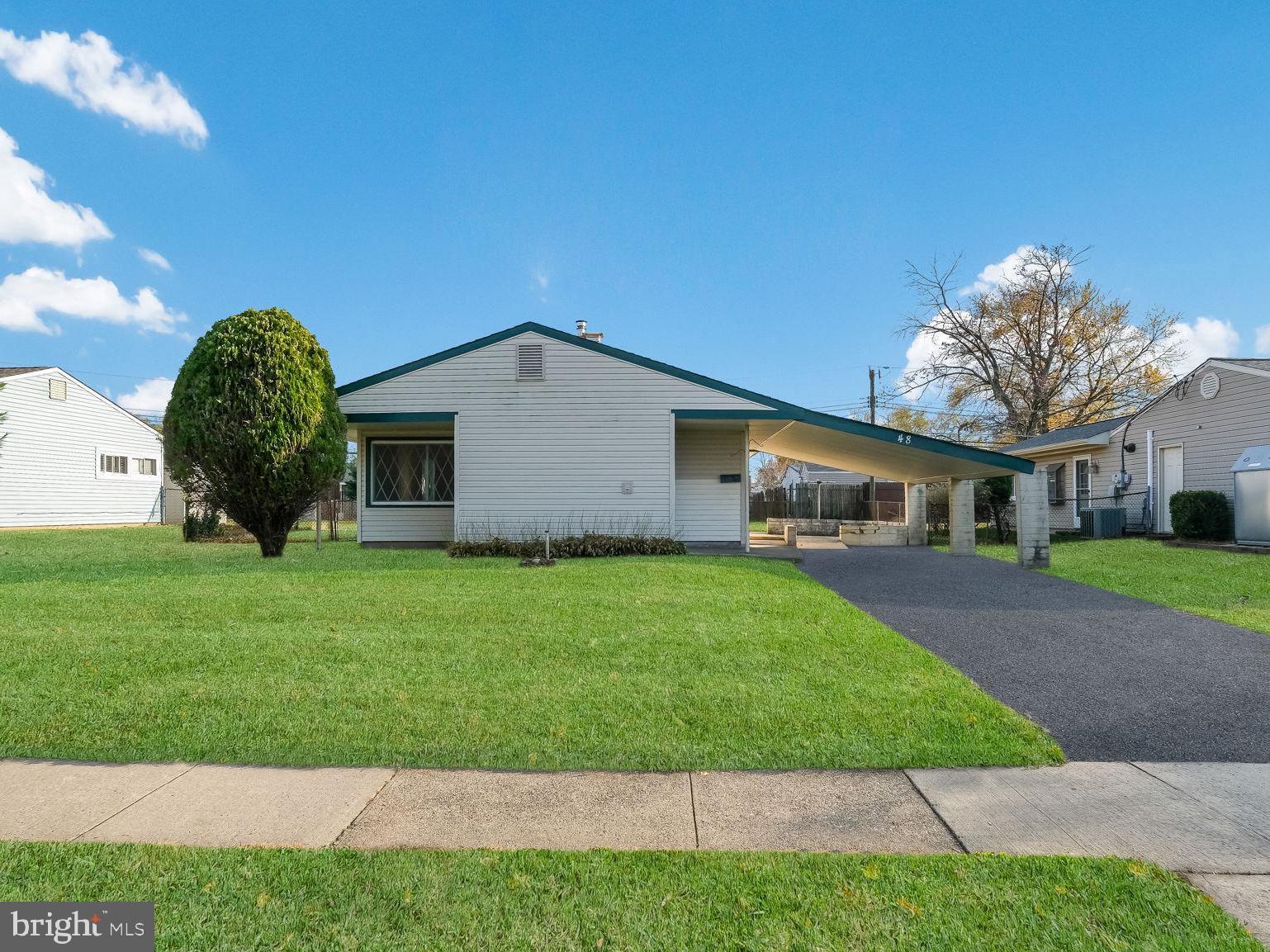 48 Leisure Ln
