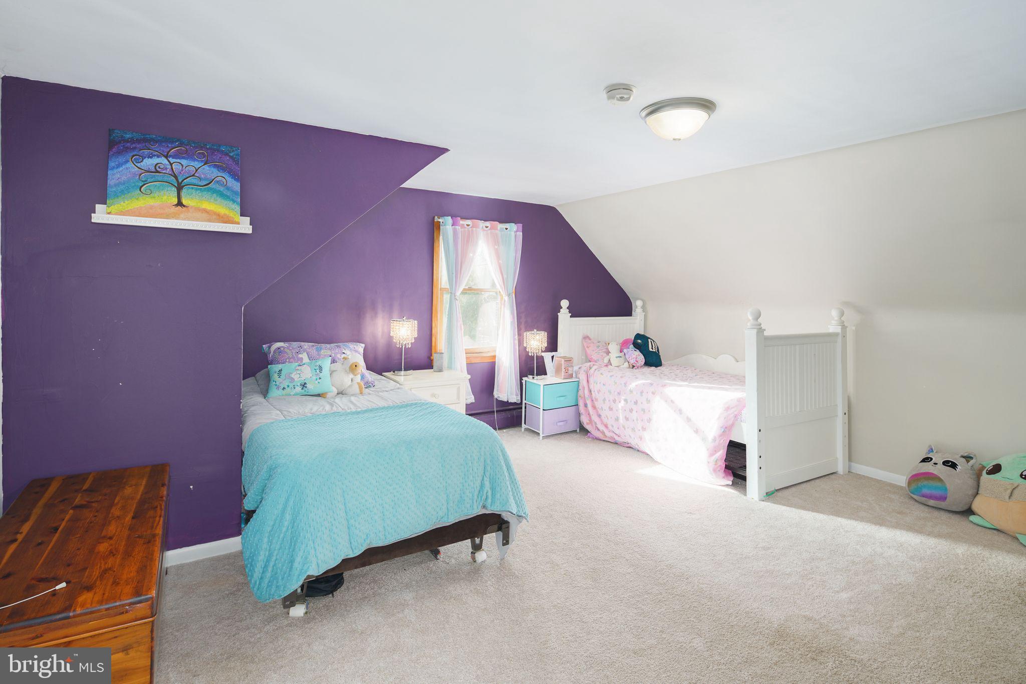 633 Knoll Ave