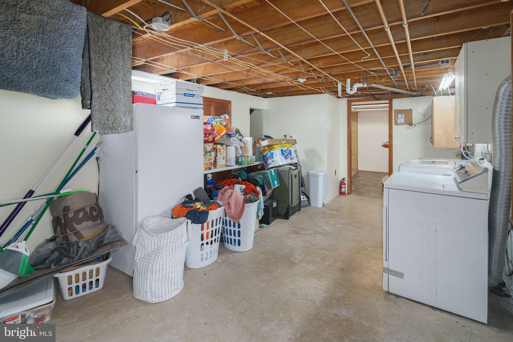 633 Knoll Ave