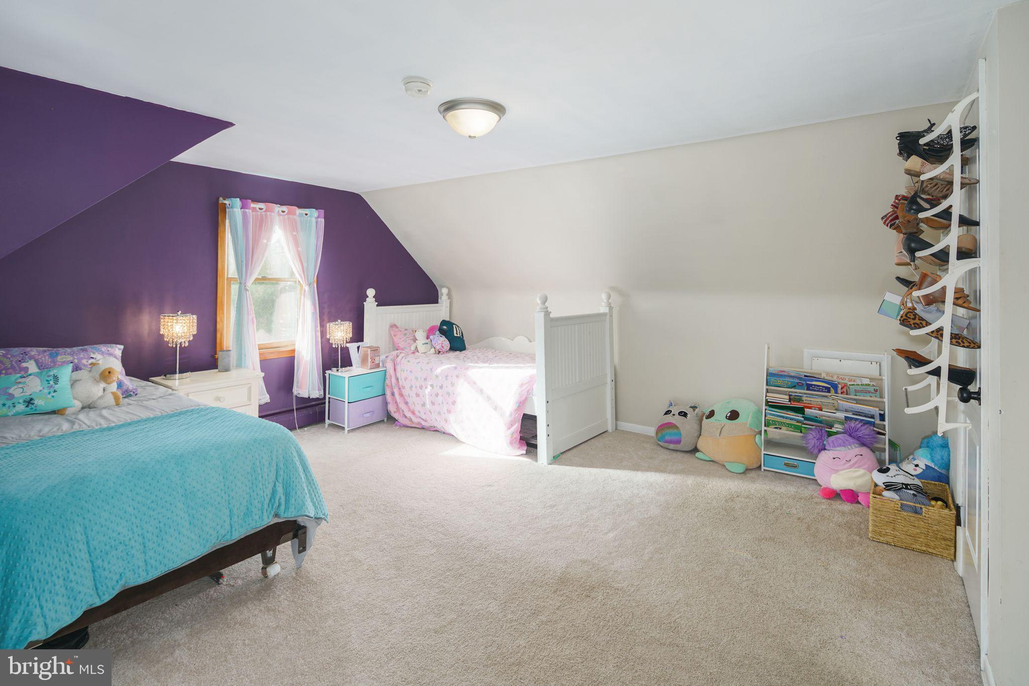 633 Knoll Ave