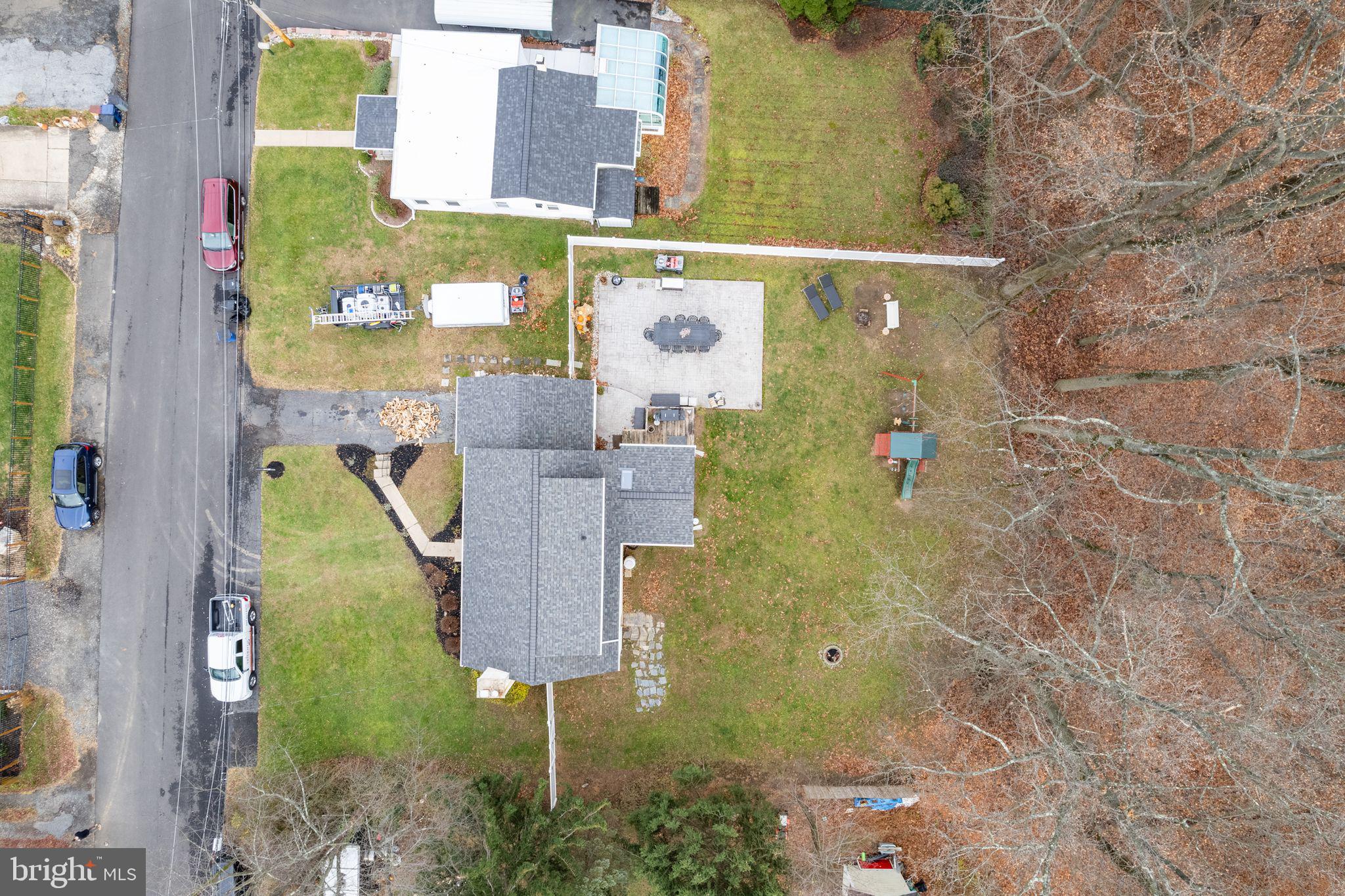 633 Knoll Ave