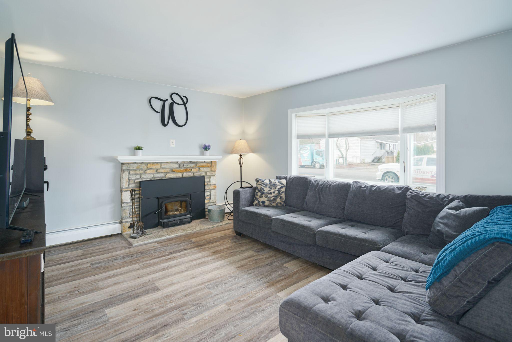 633 Knoll Ave