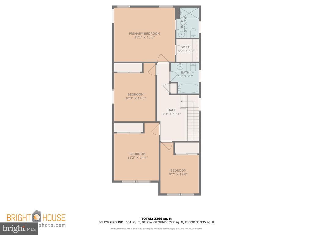Third-floor floor plan with four bedrooms, two bathrooms, a walk-in closet, and central hallway and stairs.