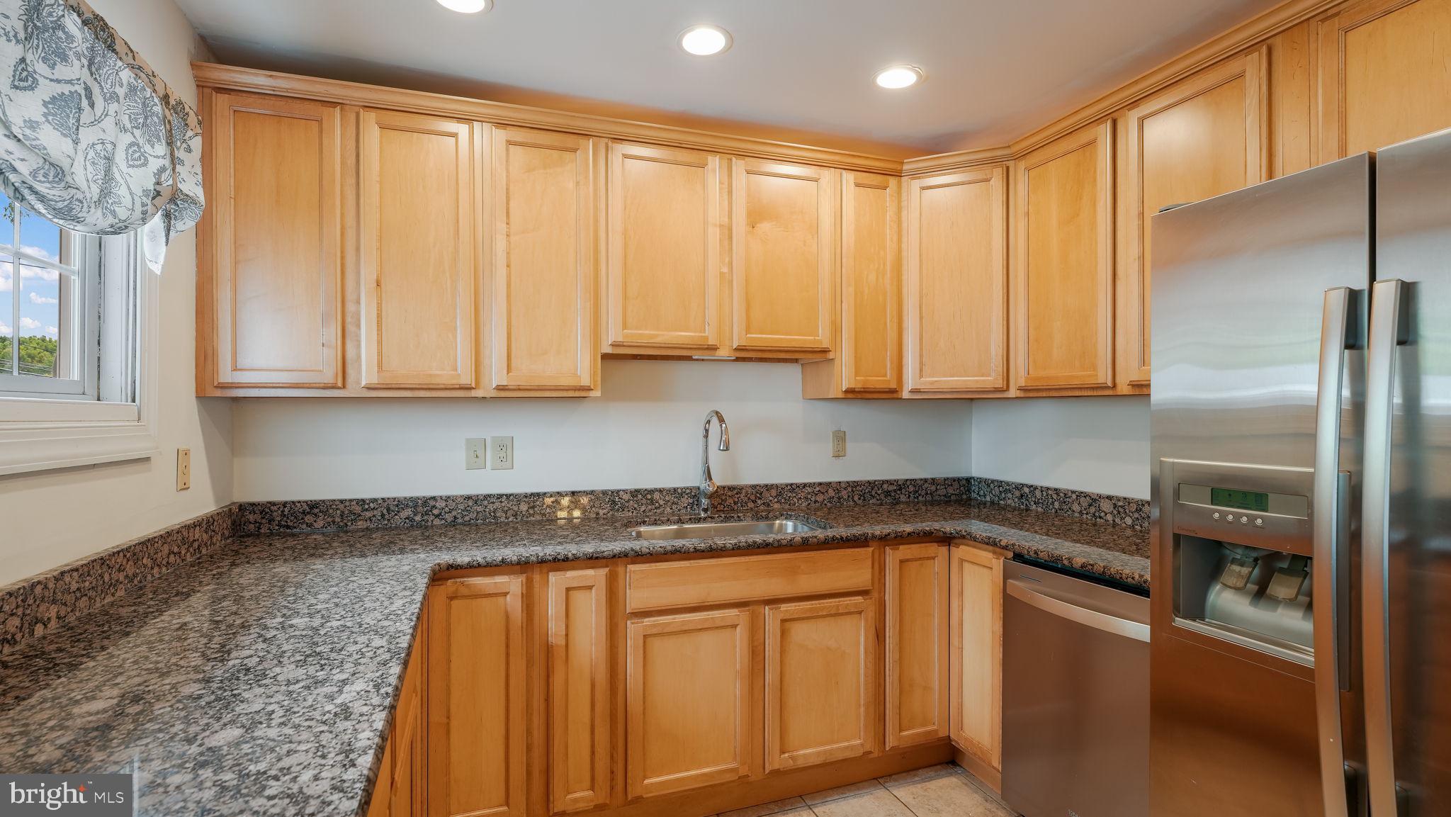 32 Towpath Rd