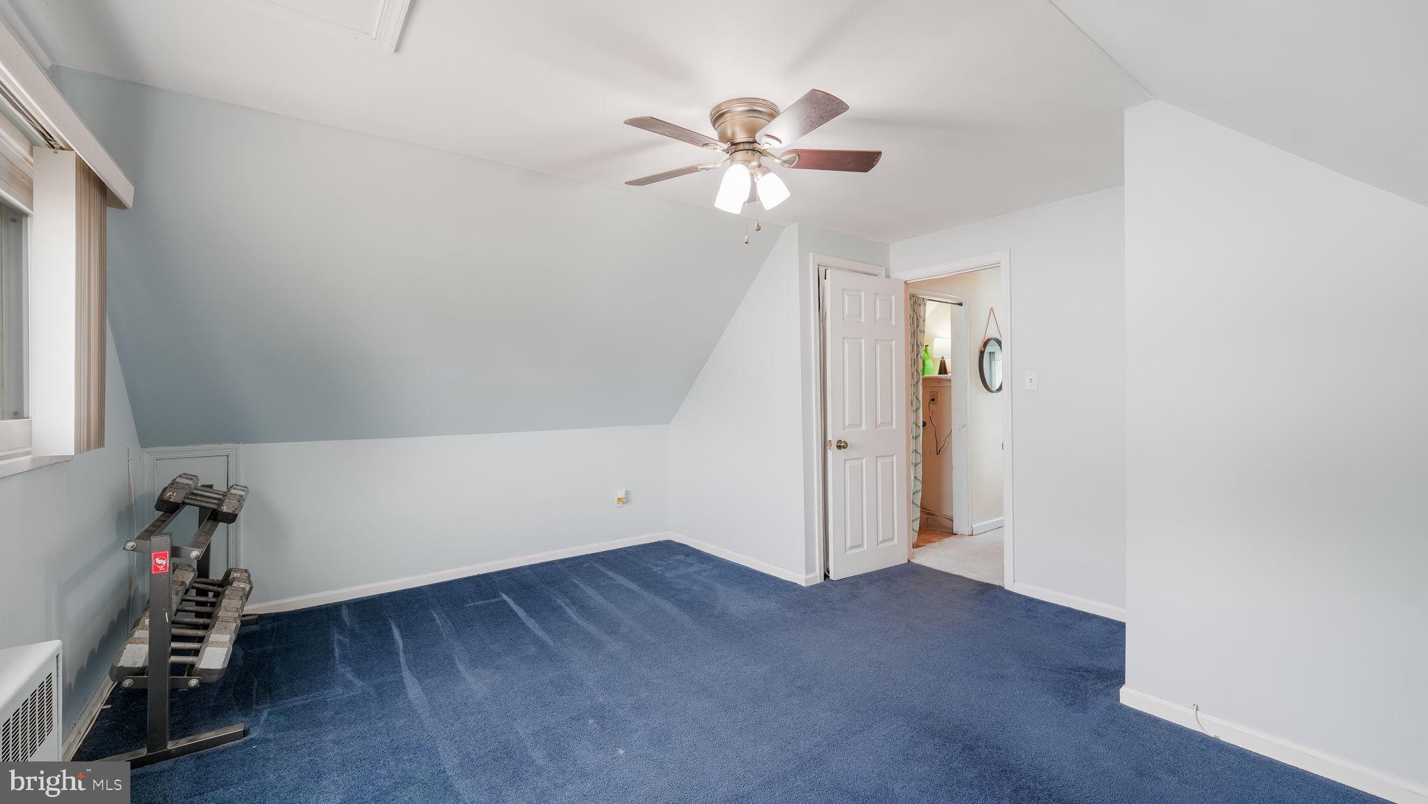 32 Towpath Rd