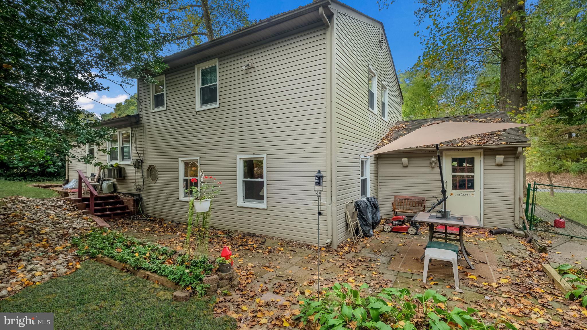 2635 Brownsville Rd